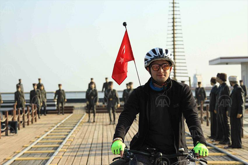 Atatürk'e saygı için Samsun'dan Ankara'ya 500 kilometre pedal çevirecekler