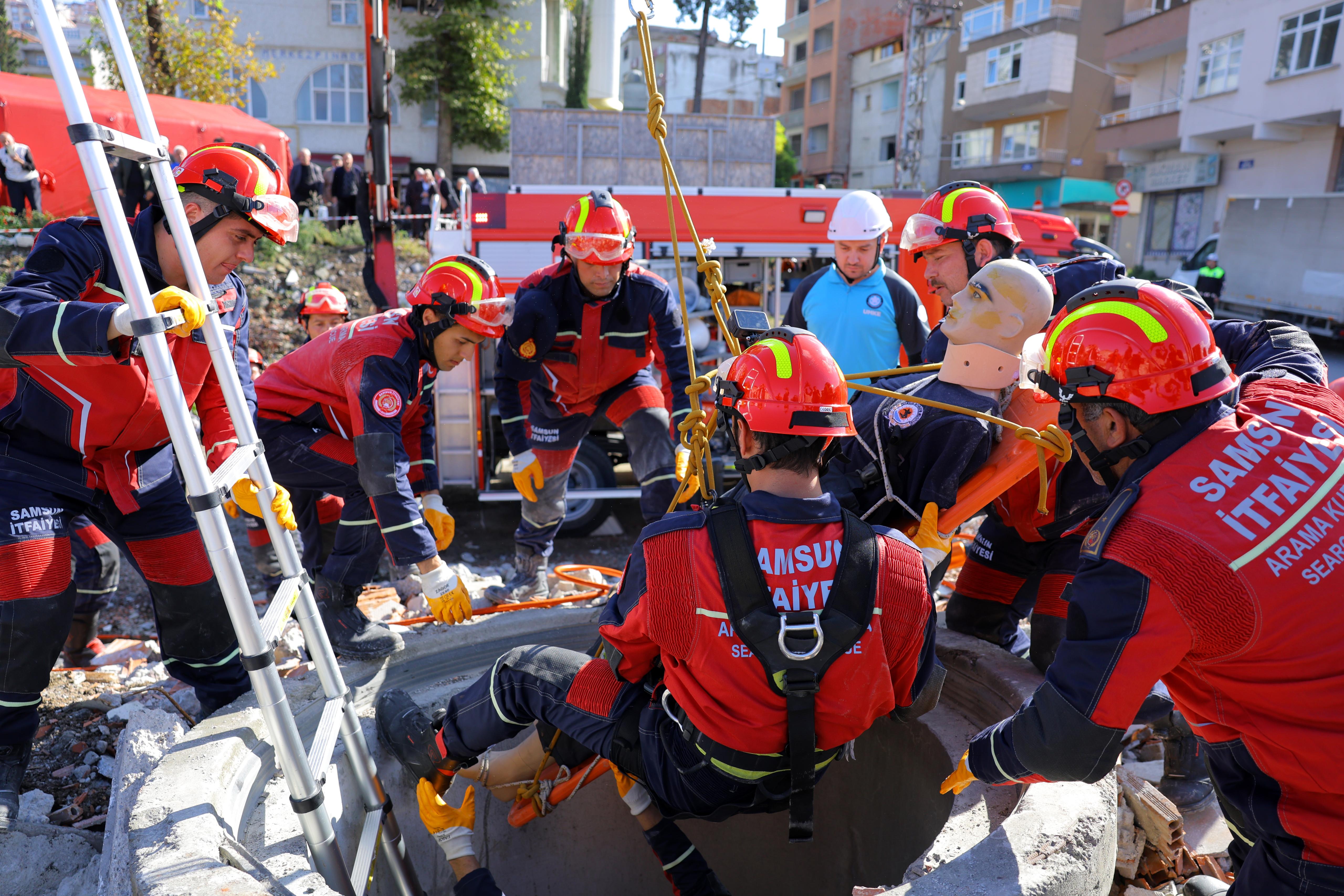 BÜYÜKŞEHİR’DEN NEFES KESEN DEPREM TATBİKATI