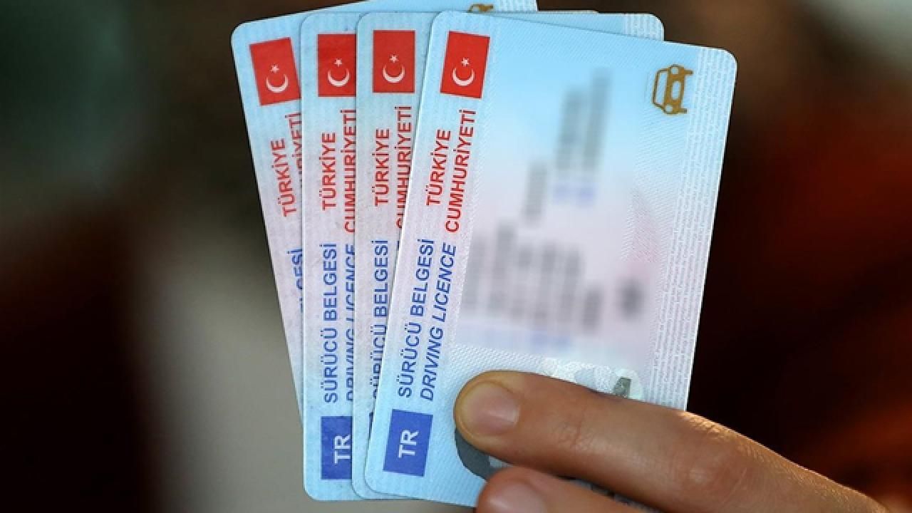  Eski tip ehliyetlerde son gün 31 Ekim 2025
