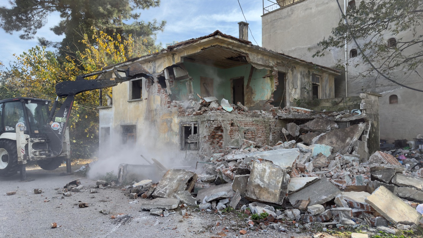 HALKIN GUVENLIGI ICIN TEK TEK YIKACAGIZ