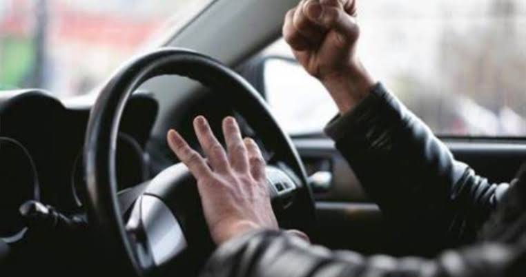 İstanbul’da Trafik Tartışması Sonrası Kadın Doktora Saldırı: Saldırgan Gözaltına Alındı