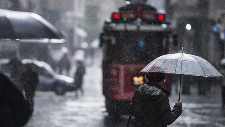YURT GENELİNDE YAĞIŞLI HAVA ETKİSİNİ SÜRDÜRÜYOR METEOROLOJİDEN KUVVETLİ YAĞIŞ VE RÜZGÂR UYARISI