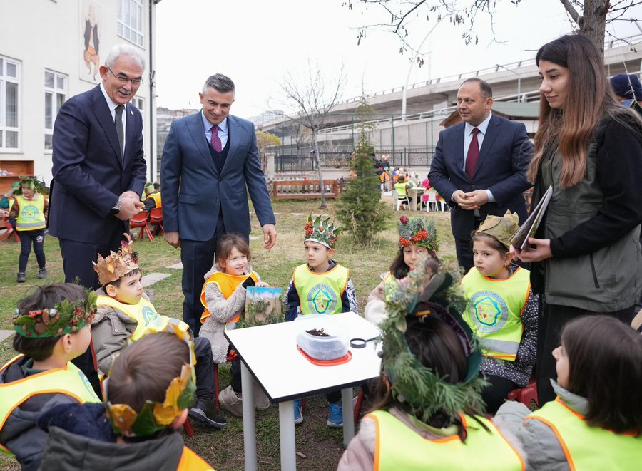 Ankara’daki Tüm Okullarda “Köklerden Geleceğe Nefes” Ağaçlandırma Çalışması Başlatıldı
