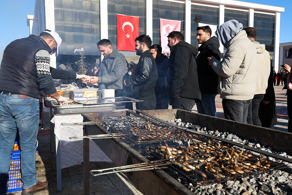 Başkan Metin Gürbüz 10. Geleneksel Hamsi Şenliği’ne Katıldı