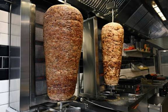 NE PİZZA  NEDE HAMBURGER EN ÇOK TERCİH EDİLEN YEMEK DÖNER !