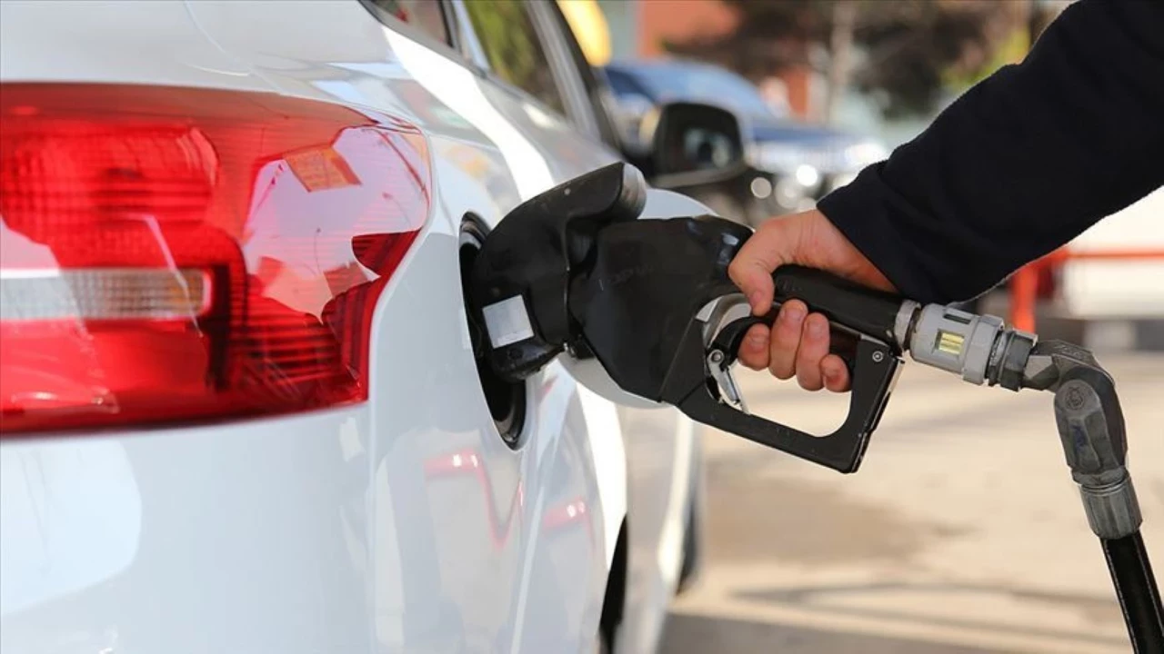 Motorin Zammı İptal Edildi, Tabela Yine Değişiyor