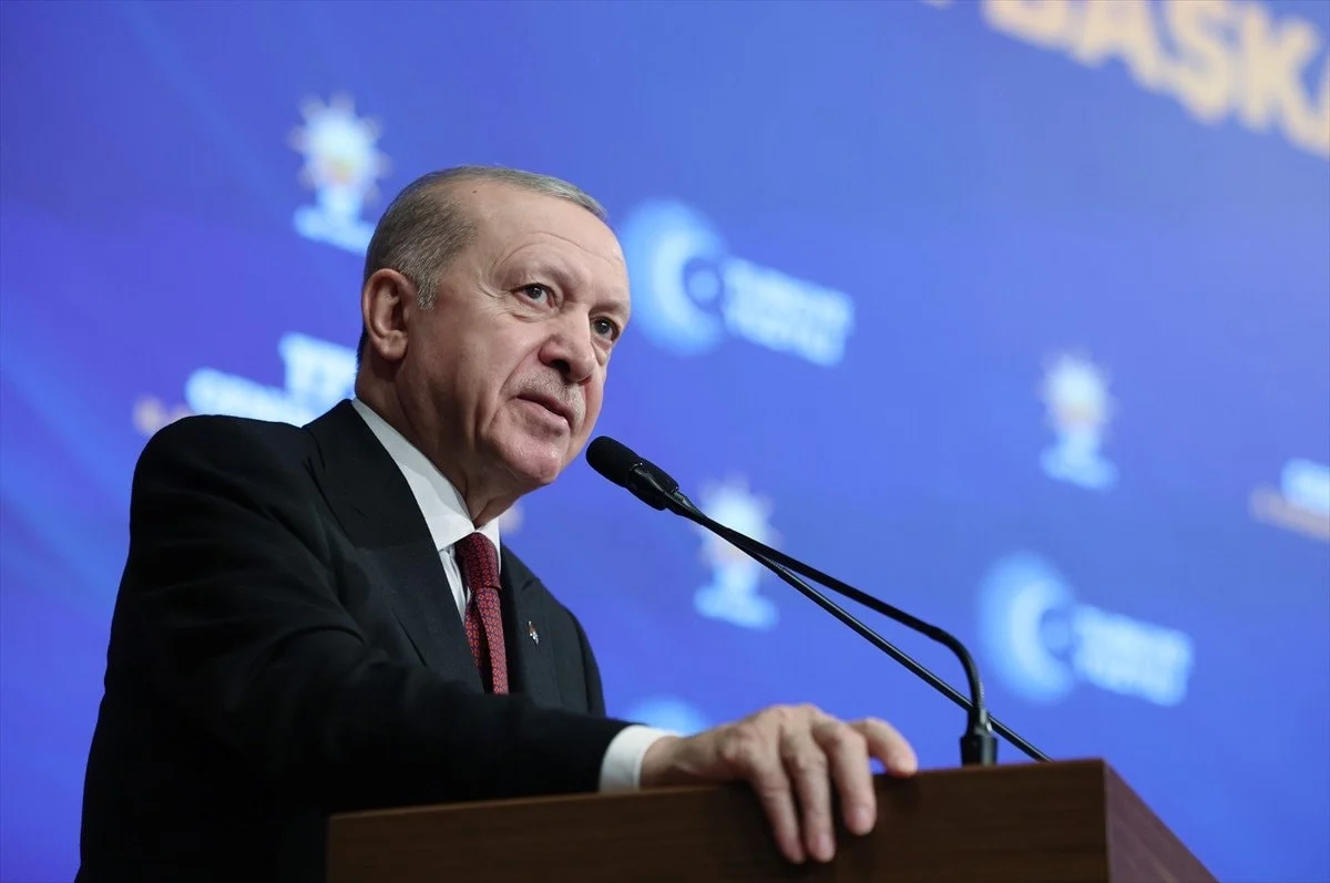 ERDOĞAN : "BU MÜBAREK AYDA VATANDAŞLARIMIZLA İFTAR VE SAHUR SOFRALARINDA BULUŞACAĞIZ"
