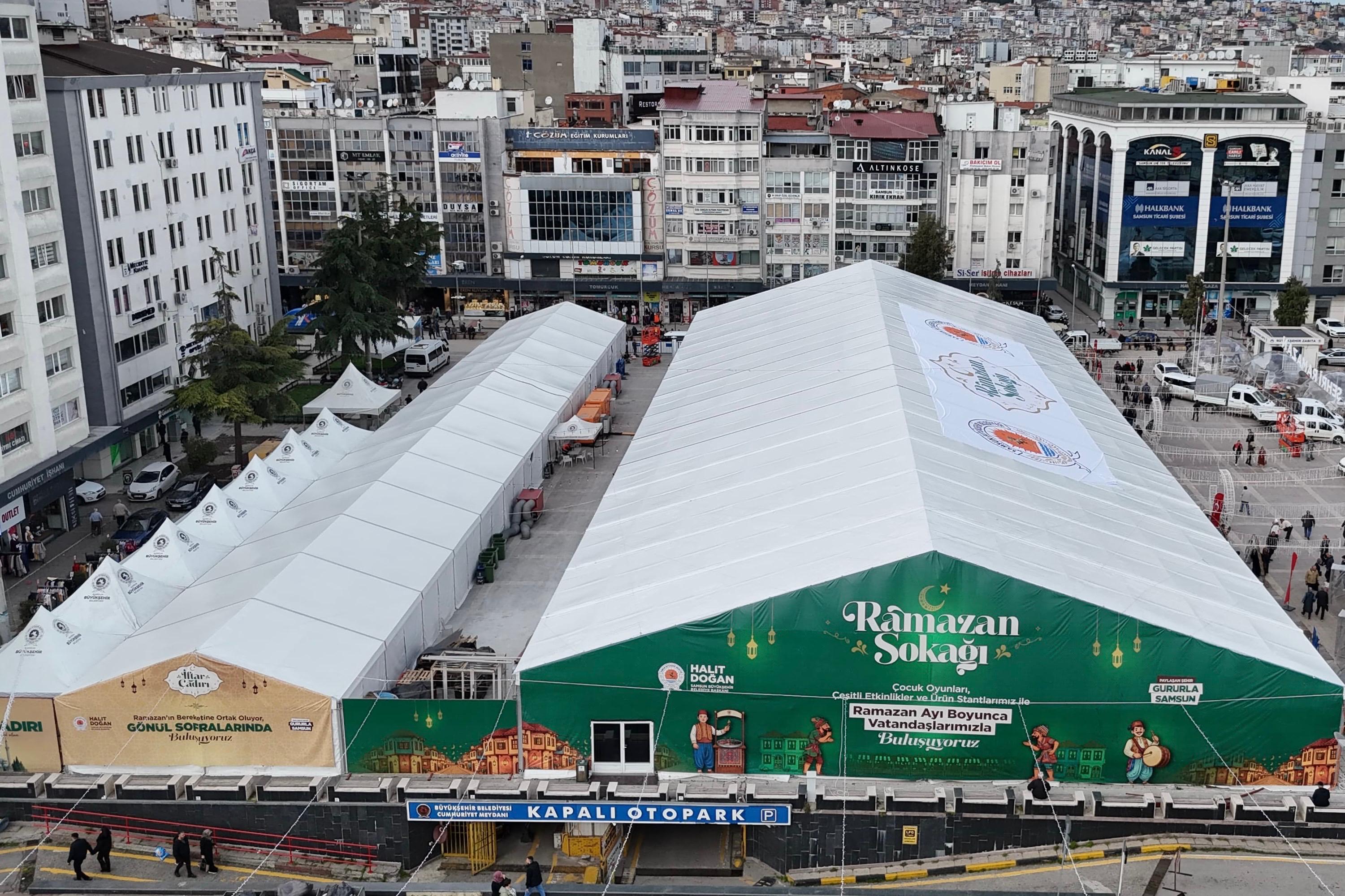 BÜYÜKŞEHİR’İN “RAMAZAN SOKAĞI” YOĞUN İLGİ GÖRÜYOR