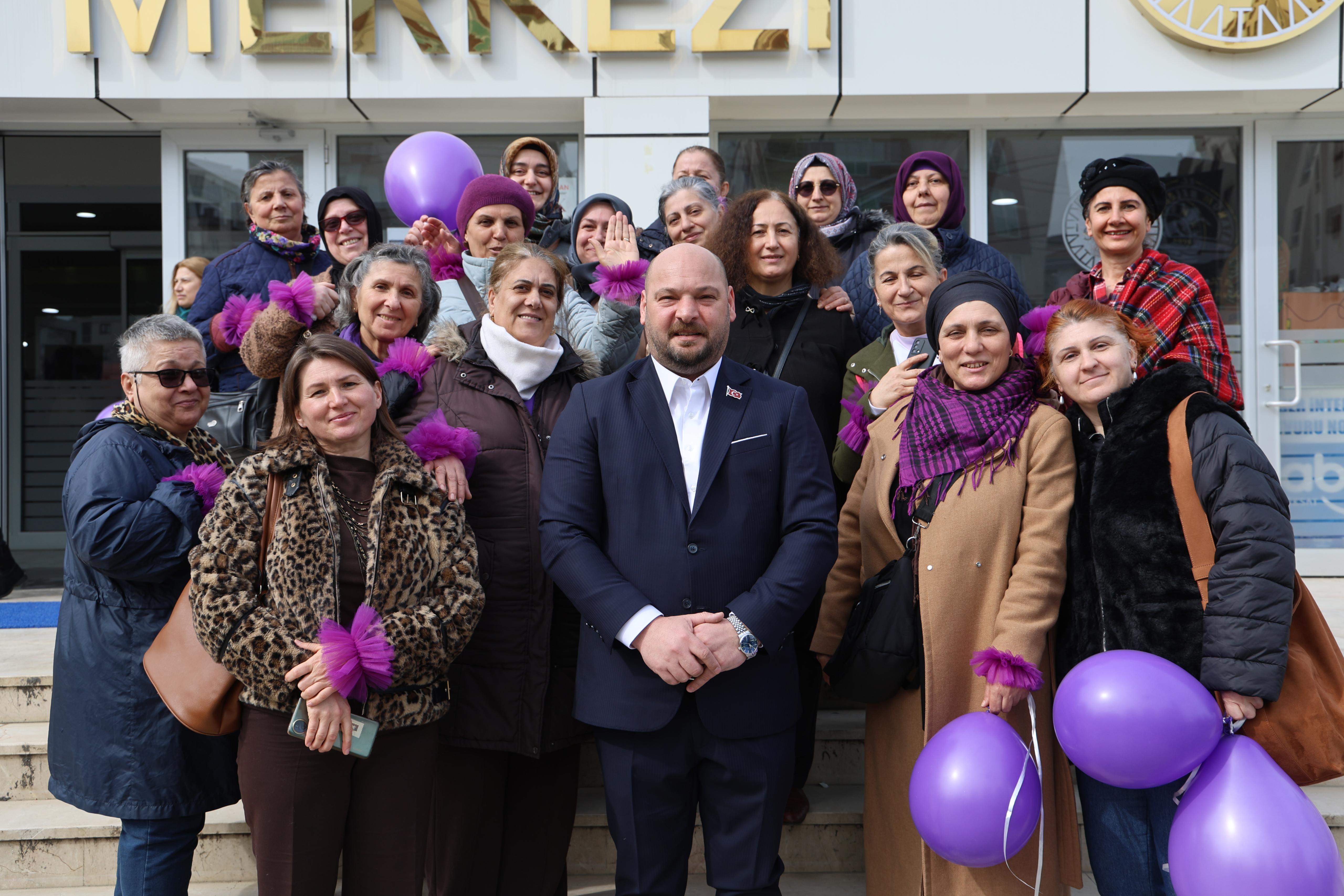 ADIMLARINI KADIN HAKLARI İÇİN ATTILAR