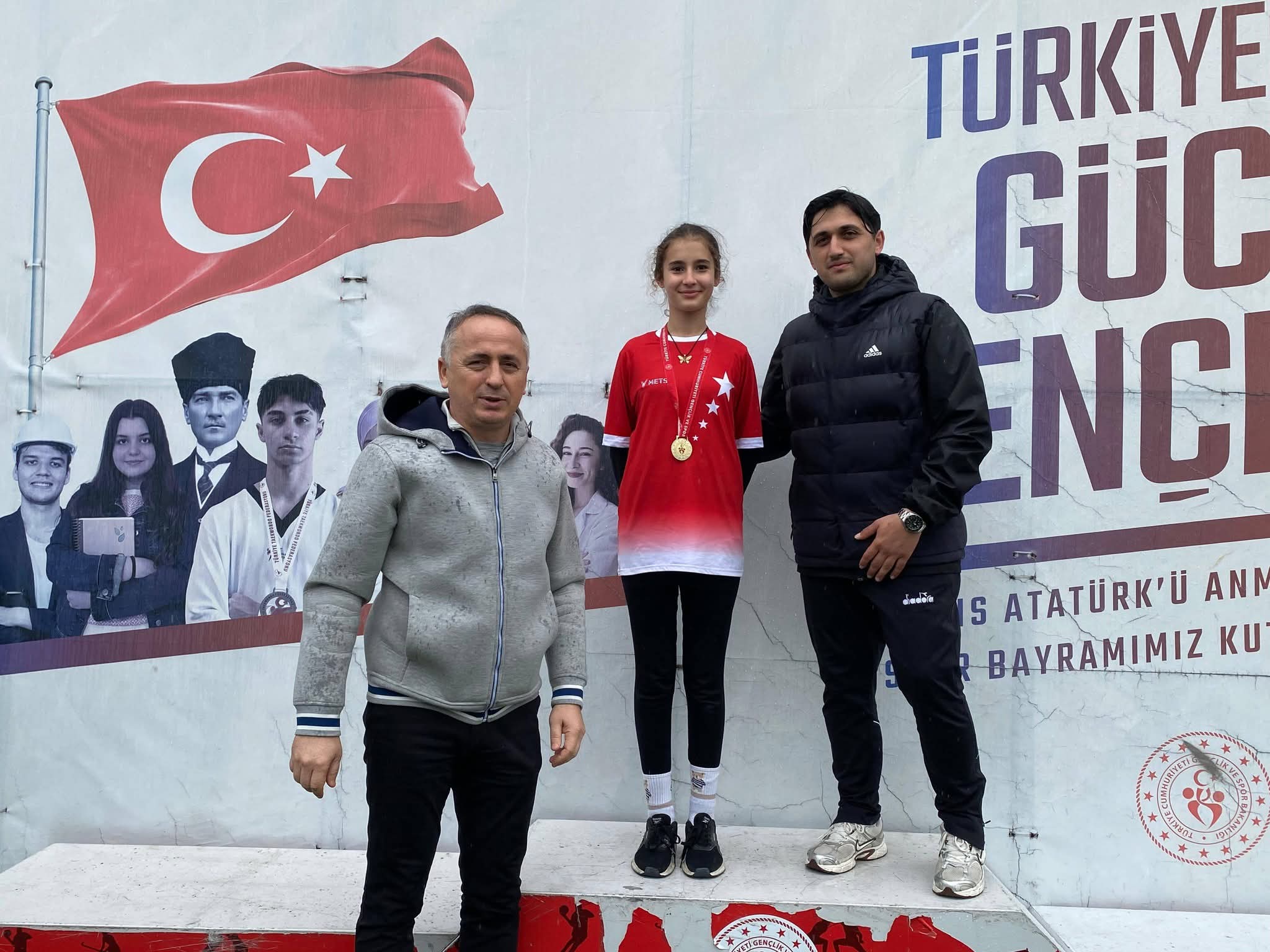 Kıyasıya mücadelede ödüller sahiplerini buldu