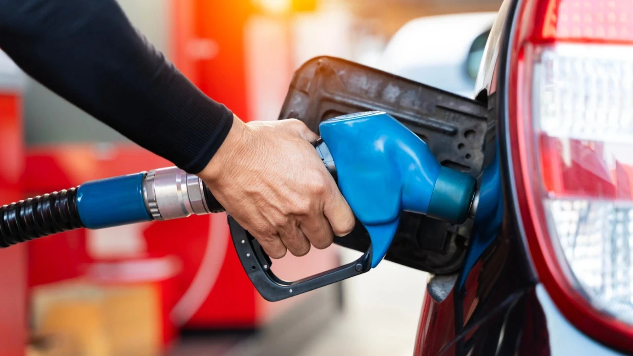 Motorine Yeni Zam Geliyor: Bu Gece Yarısından İtibaren Pompa Fiyatlarına Yansıyacak