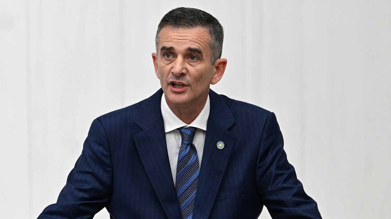 Ümit Dikbayır'dan AK Parti açıklaması: İddiaları doğruladı