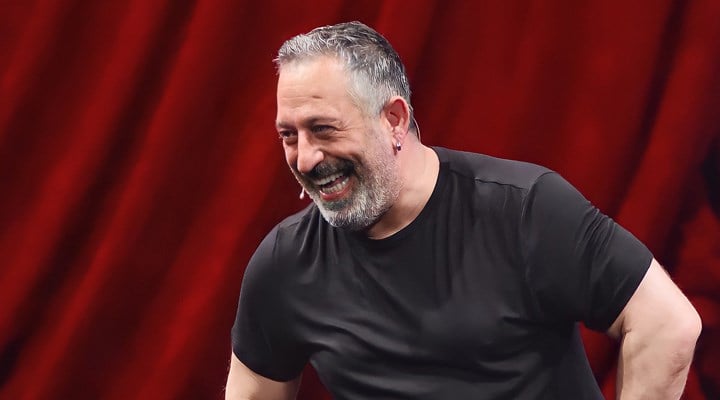 Cem Yılmaz Kalp Krizi Sonrası Hastanede Tedavi Altında