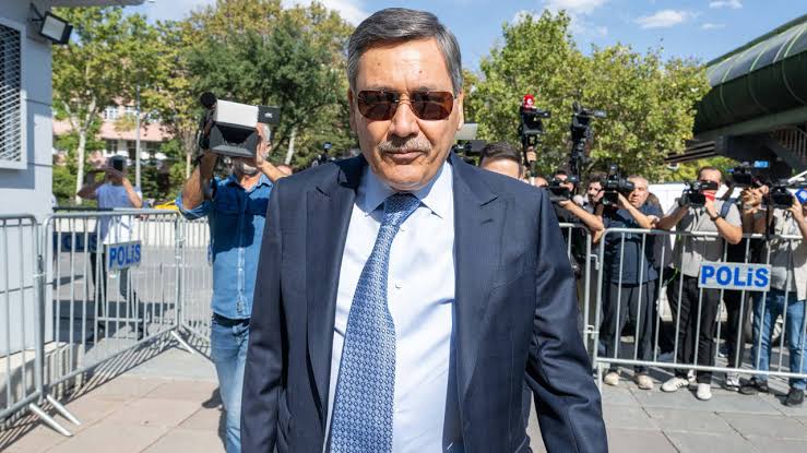 Gökçek ailesine yurt dışına çıkış yasağı